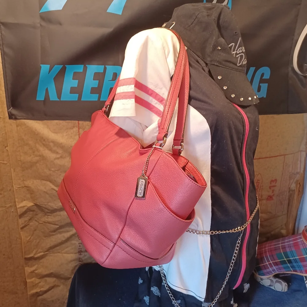 Coach carrie - Picture 9 of 9